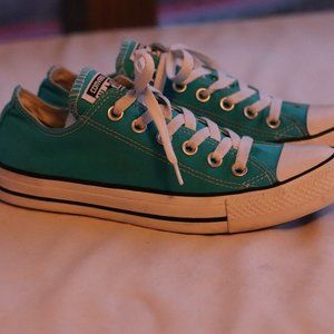 Converse Chuck Taylor All Star Sneakers Size M 6 Wo's 8